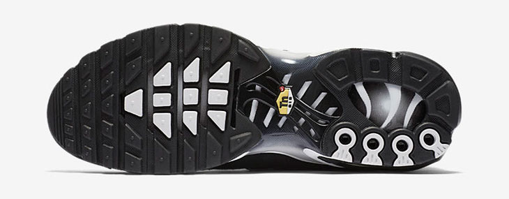 nikelab-air-max-plus-black-white-6
