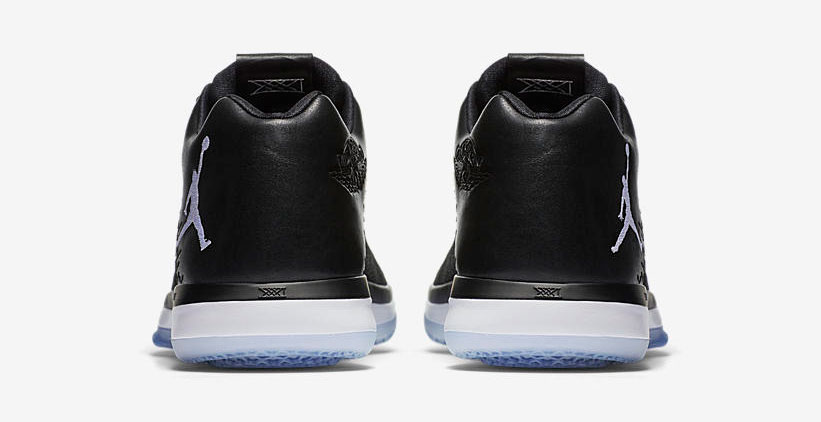 air-jordan-31-low-playoff-black-white-4
