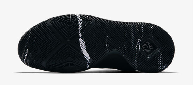 nike-kyrie-3-black-marble-6