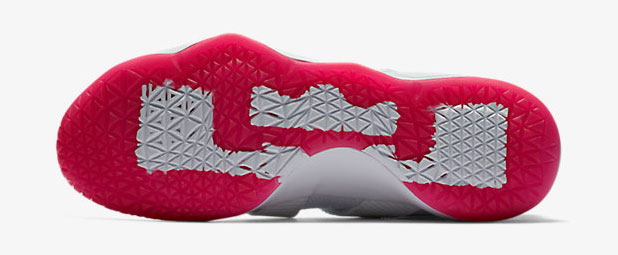 nike-lebron-soldier-11-kay-yow-7