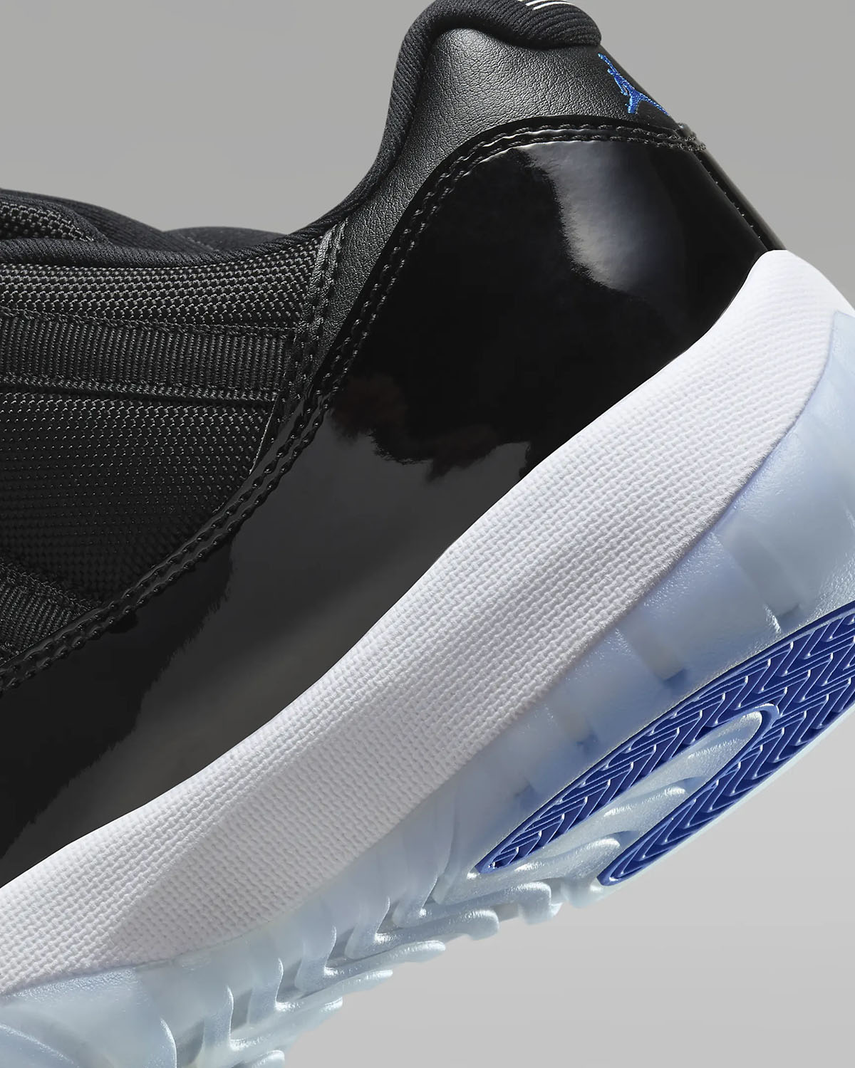 Air-Jordan-11-Low-Space-Jam-8