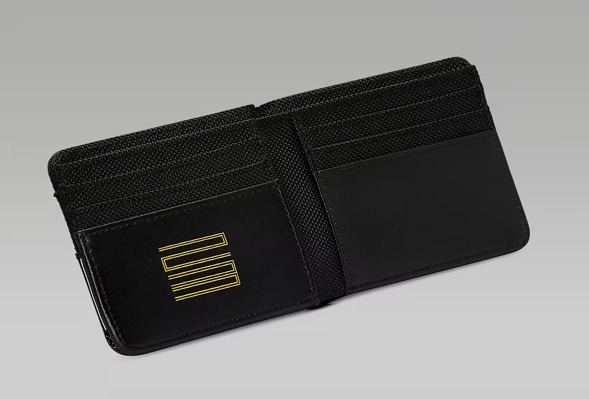 Air-Jordan-11-Retro-Gamma-2025-Wallet-3