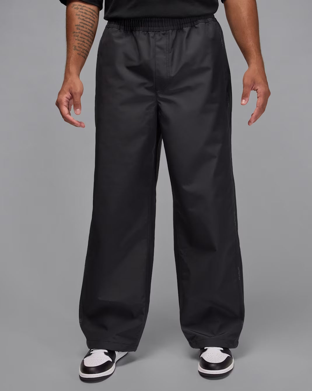 Air-Jordan-Mens-Track-Pants-Off-Noir-Black-1