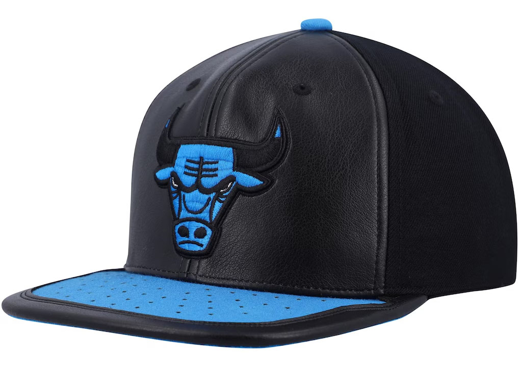 Chicago Bulls Mitchell and Ness Day One Snapback Hat Black University Blue