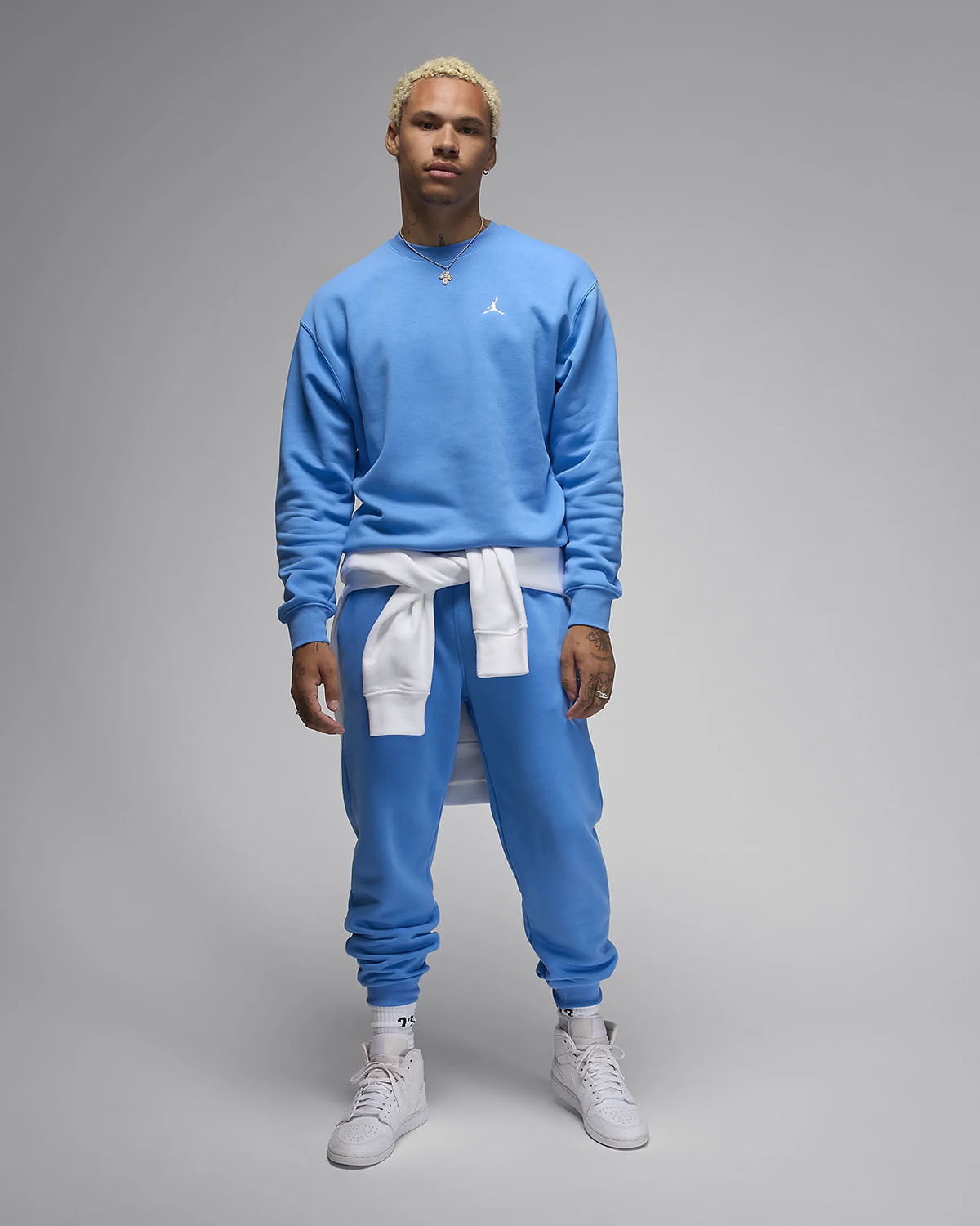 Jordan-Brooklyn-Fleece-Crew-Neck-Sweatshirt-and-Pants-Legend-Blue-Outfit