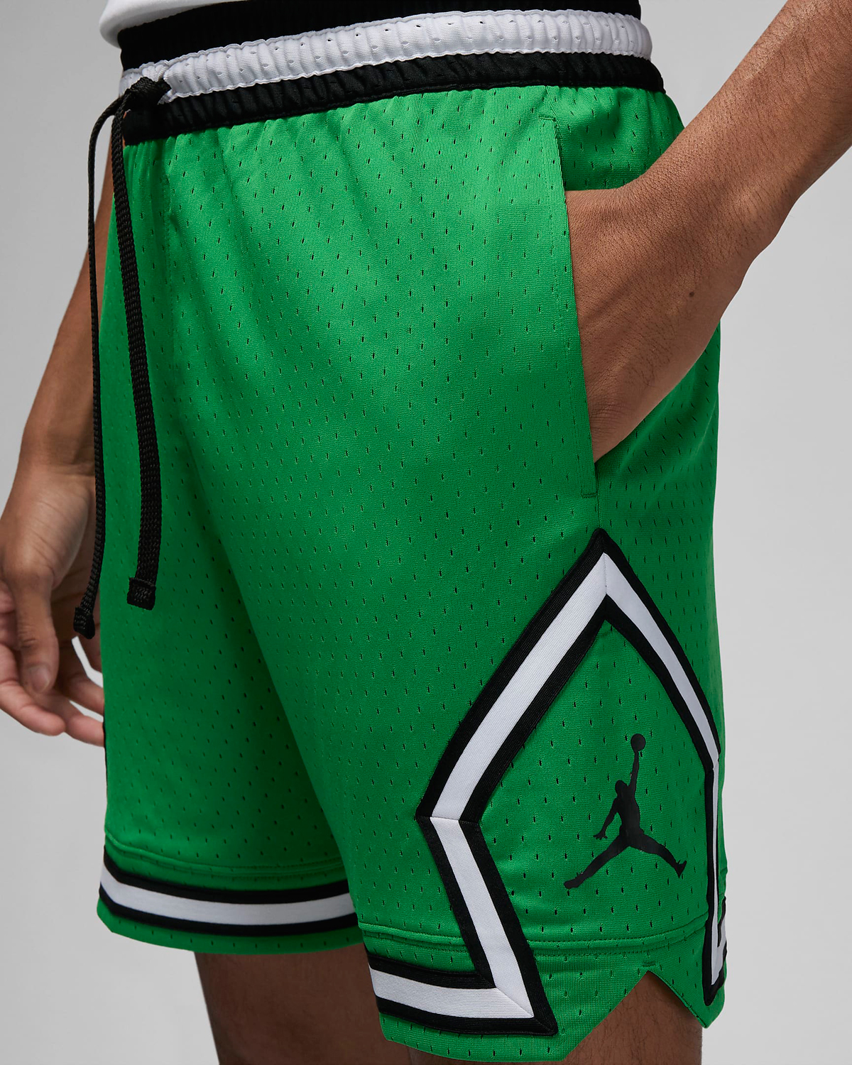 Jordan Diamond Shorts in Lucky Green Black White