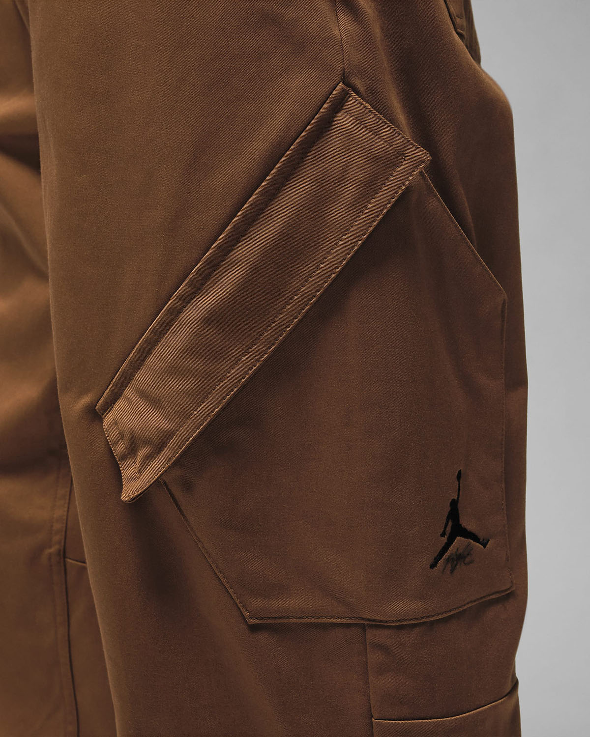 Jordan Essentials Chicago Pants Brown Light British Tan 2