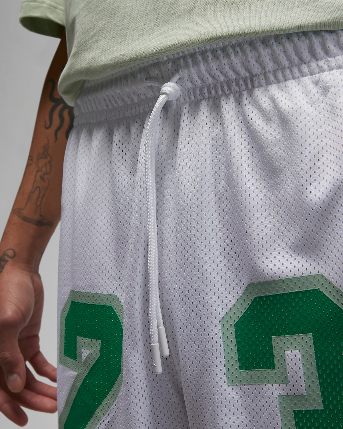 Jordan-Essentials-Graphic-Mesh-Shorts-White-Lucky-Green-4