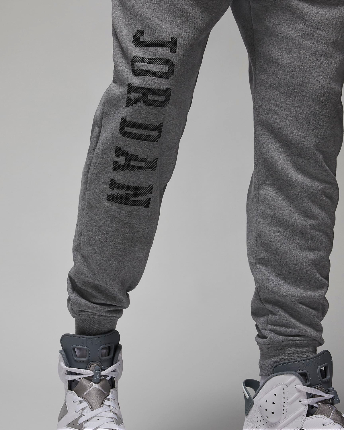 Jordan-Essentials-Holiday-2023-Fleece-Pants-Grey-Carbon-Heather-3