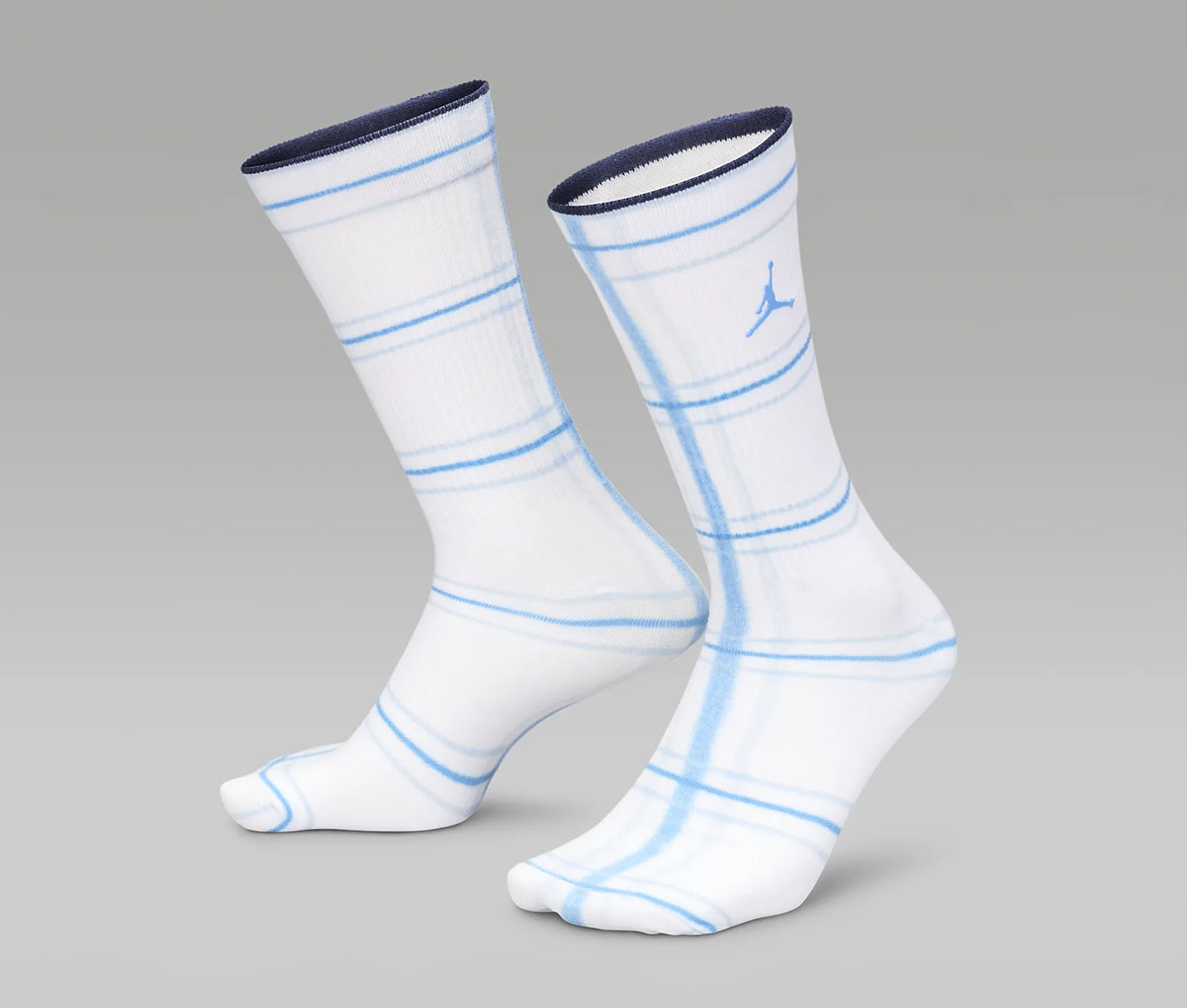 Jordan-Essentials-Holiday-Crew-Socks-White-Legend-Blue-1