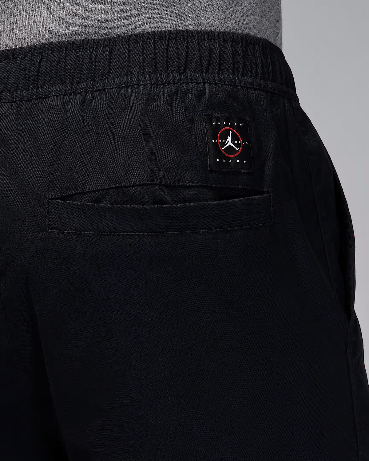 Jordan-Essentials-Mens-Woven-Pants-Black-2