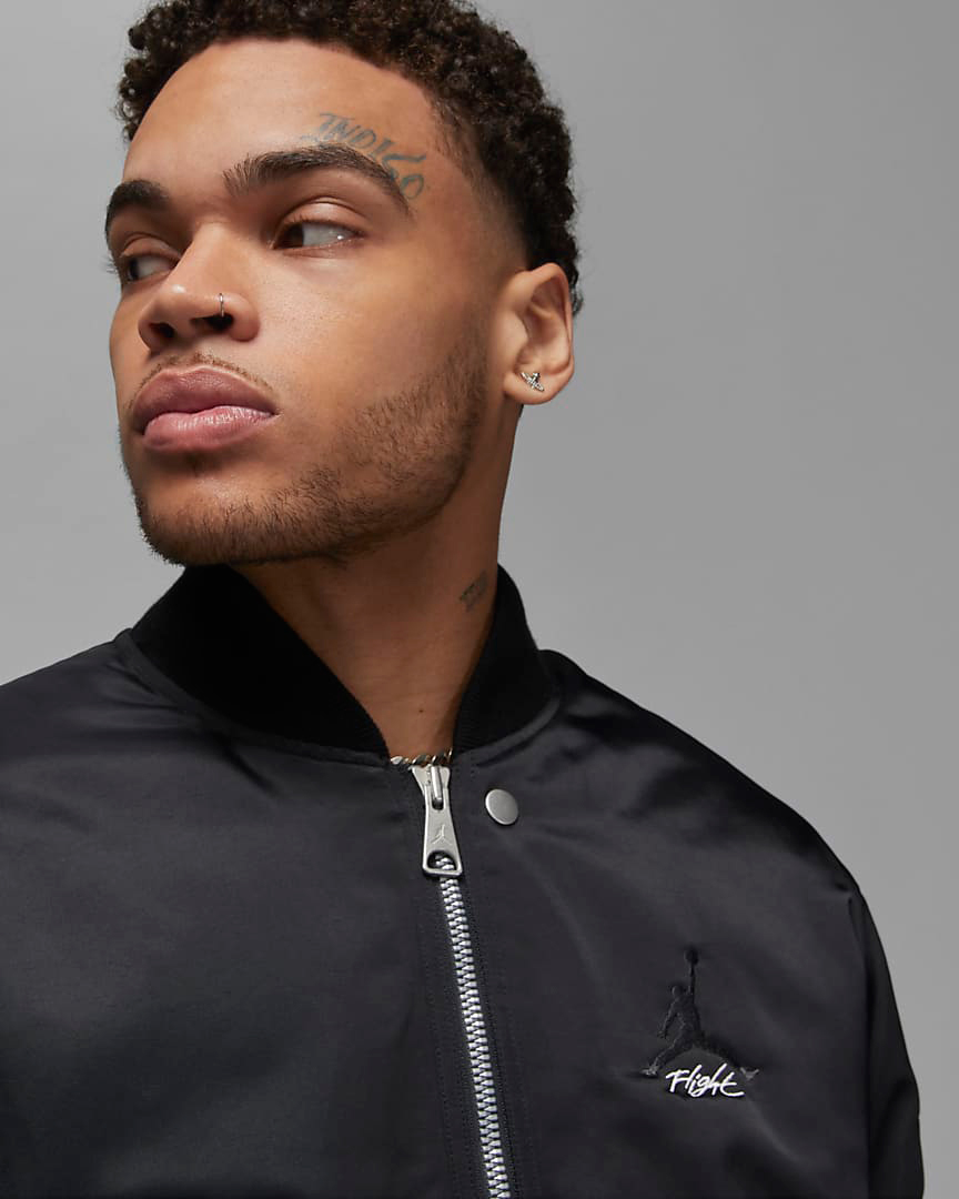Jordan-Essentials-Renegade-Jacket-Black-Off-Noir-3