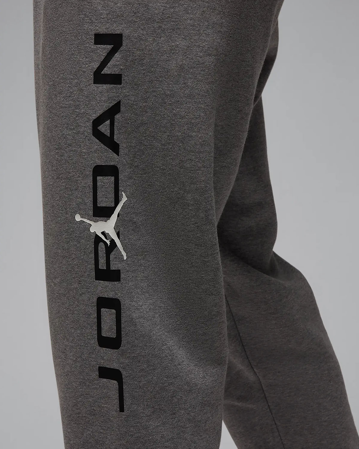 Jordan-Essentials-Stretch-Fleece-Mens-Jogger-Pants-Carbon-Heather-Grey-Black-2