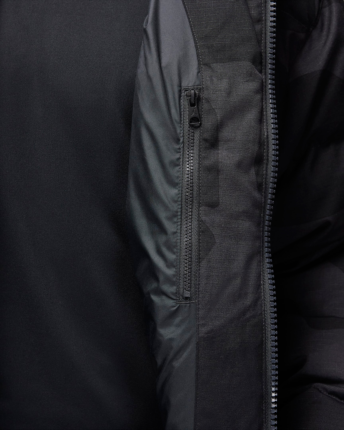 Jordan-Flight-Heritage-Down-Jacket-Off-Noir-7