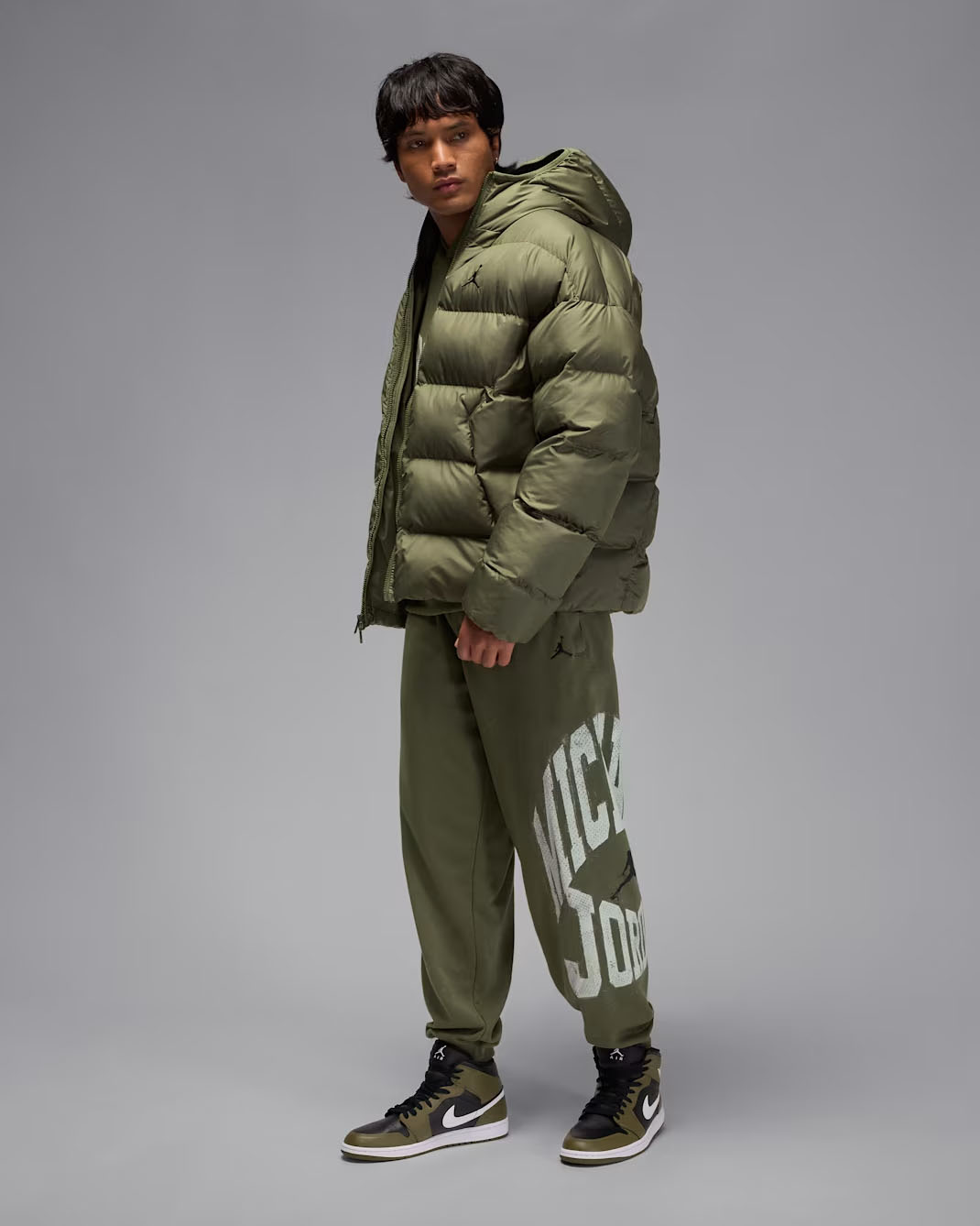 Jordan Mens Medium Olive Puffer Jacket Pants Sneakers Outfit