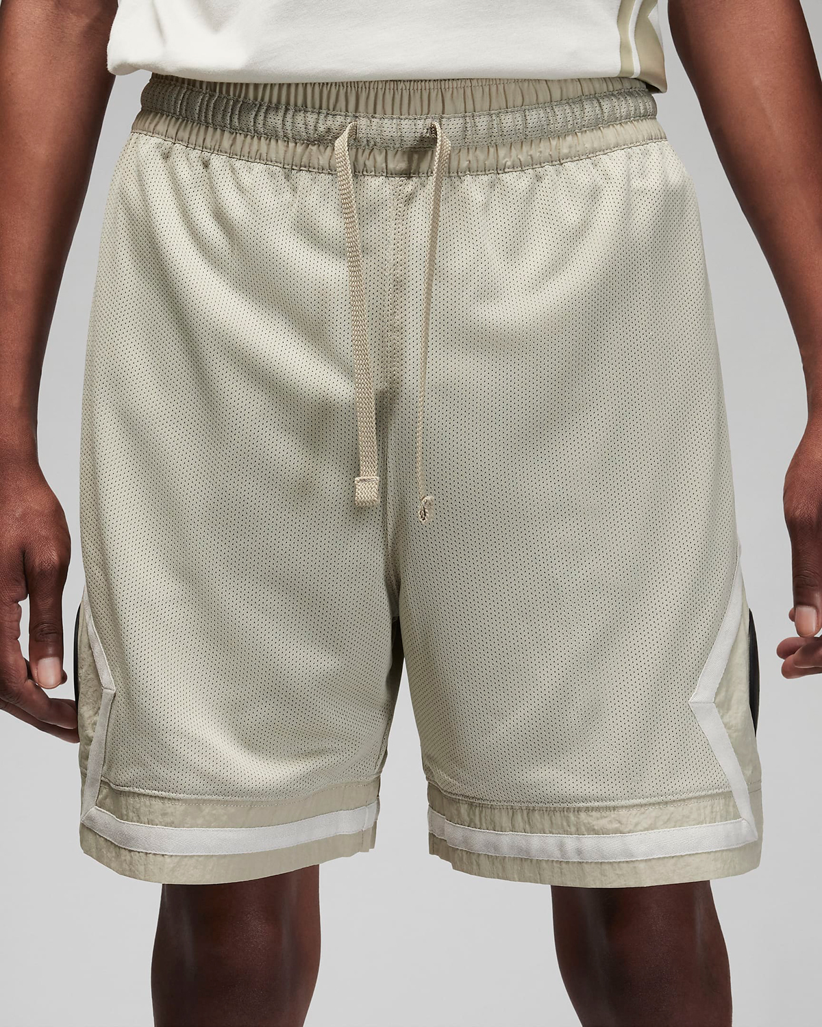 Jordan-PSG-Paris-Saint-Germain-Diamond-Shorts-Stone-Orange-1