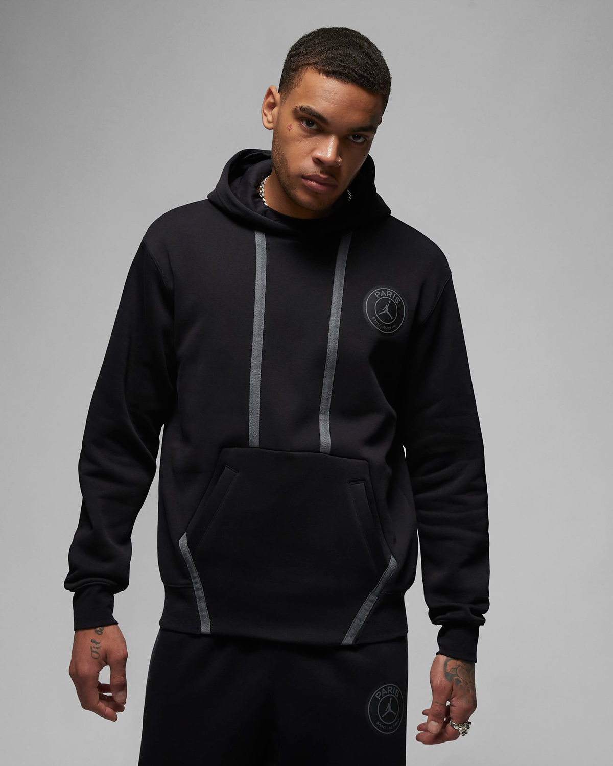 Jordan-PSG-Paris-Saint-Germain-Hoodie-Black-Orange-1