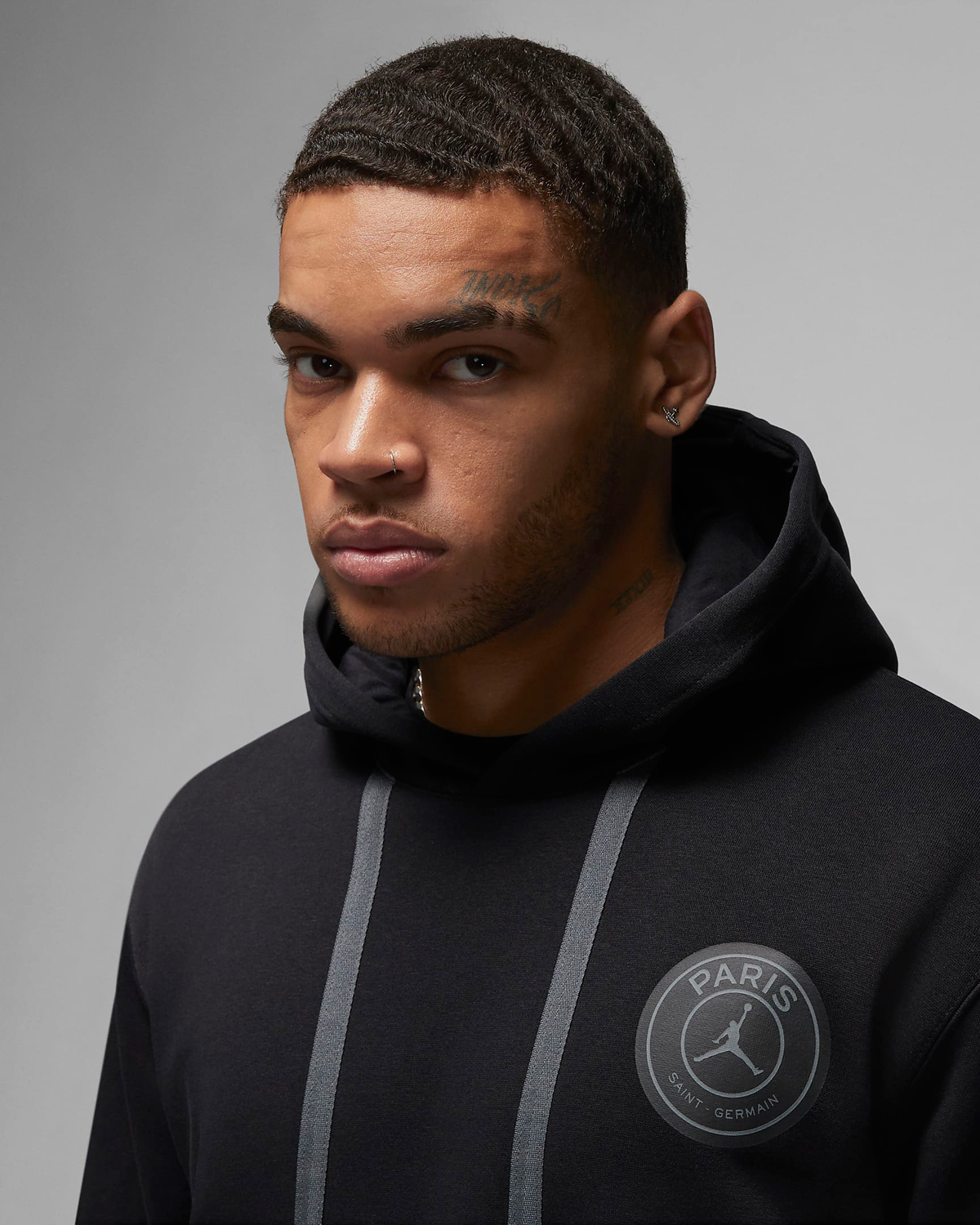 Jordan-PSG-Paris-Saint-Germain-Hoodie-Black-Orange-3
