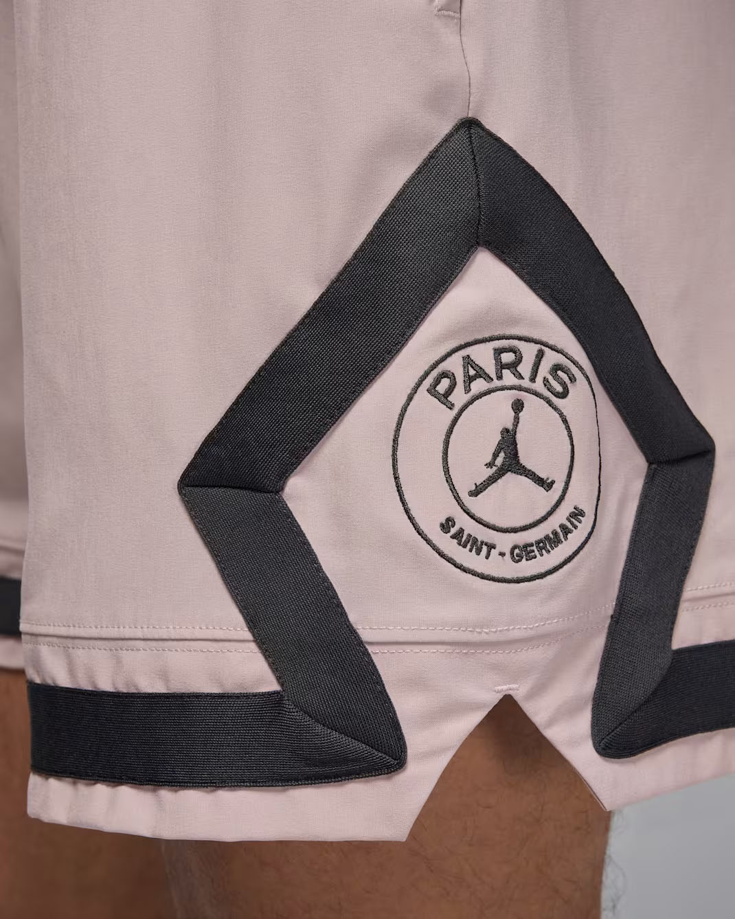 Jordan PSG Paris Saint Germain Mens Diamond Shorts Particle Rose 3