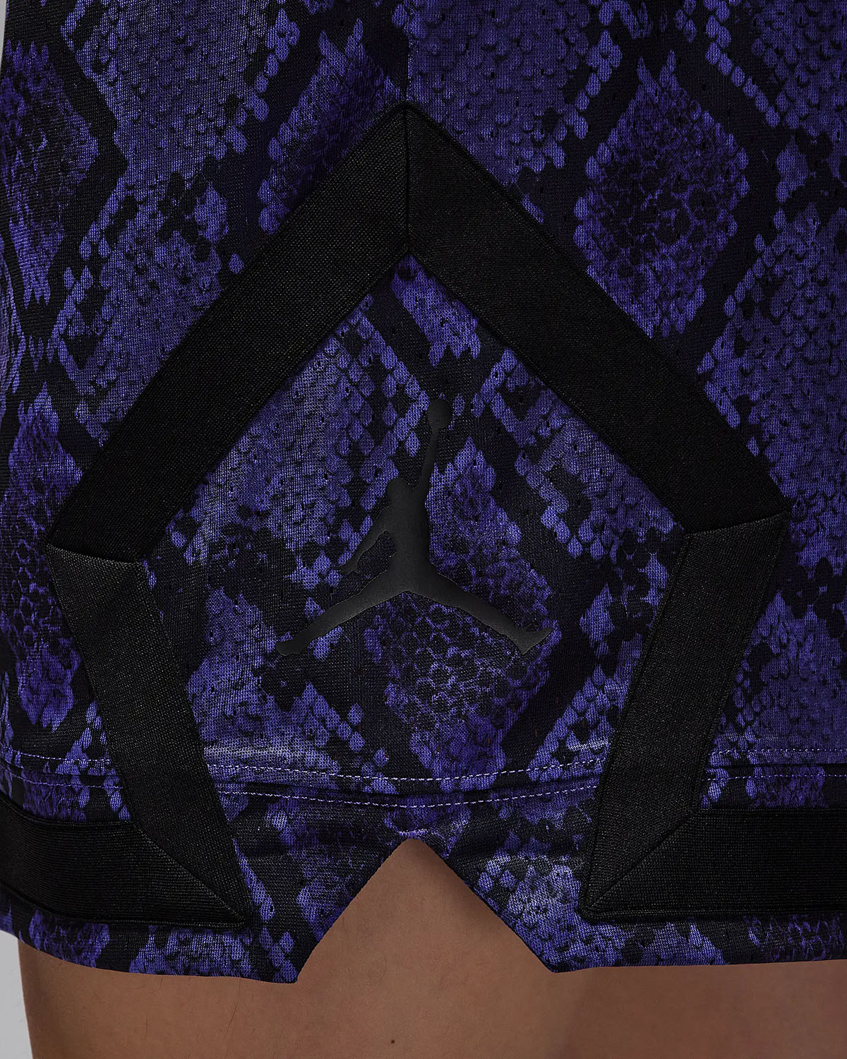 Jordan-Sport-Mens-Dri-Fit-Mesh-Diamond-Shorts-Purple-Comet-2