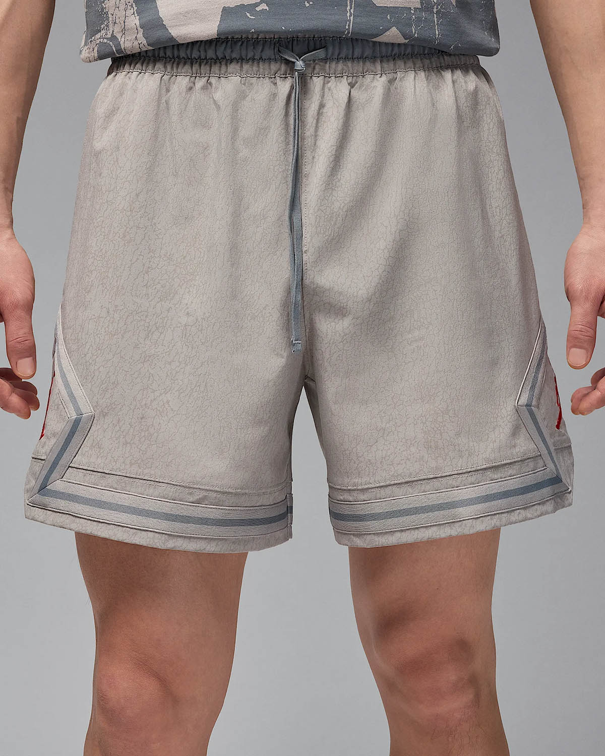 Jordan-Woven-Mens-Diamond-Shorts-Medium-Grey-Cool-Grey-Gym-Red-1