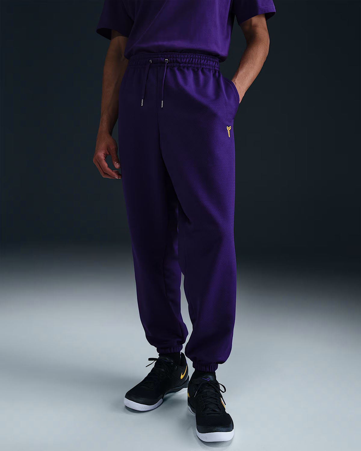 Nike-Kobe-Mens-Therma-Fit-Basketball-Pants-Court-Purple-University-Gold