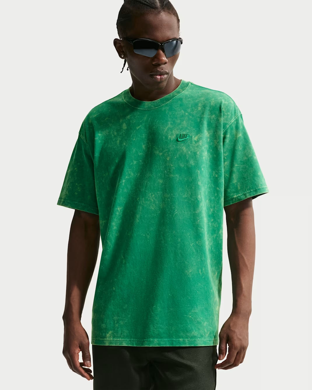 Nike Sportswear Men's Vintage-Washed T-Shirt Malachite Green
