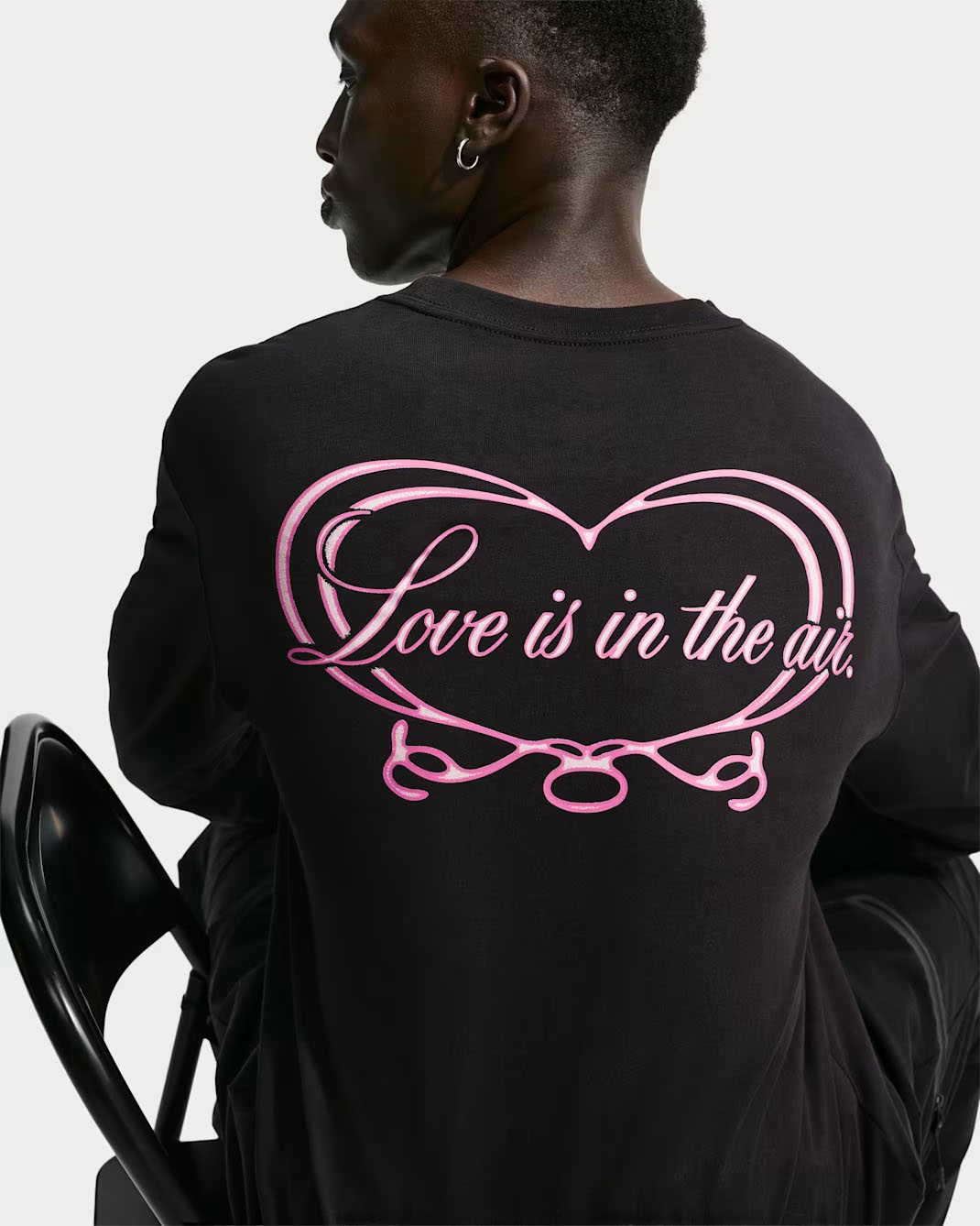 Nike Sportswear Valentines Day 2026 Love is in the Air Mens Long Sleeve T Shirt Black Pink 2