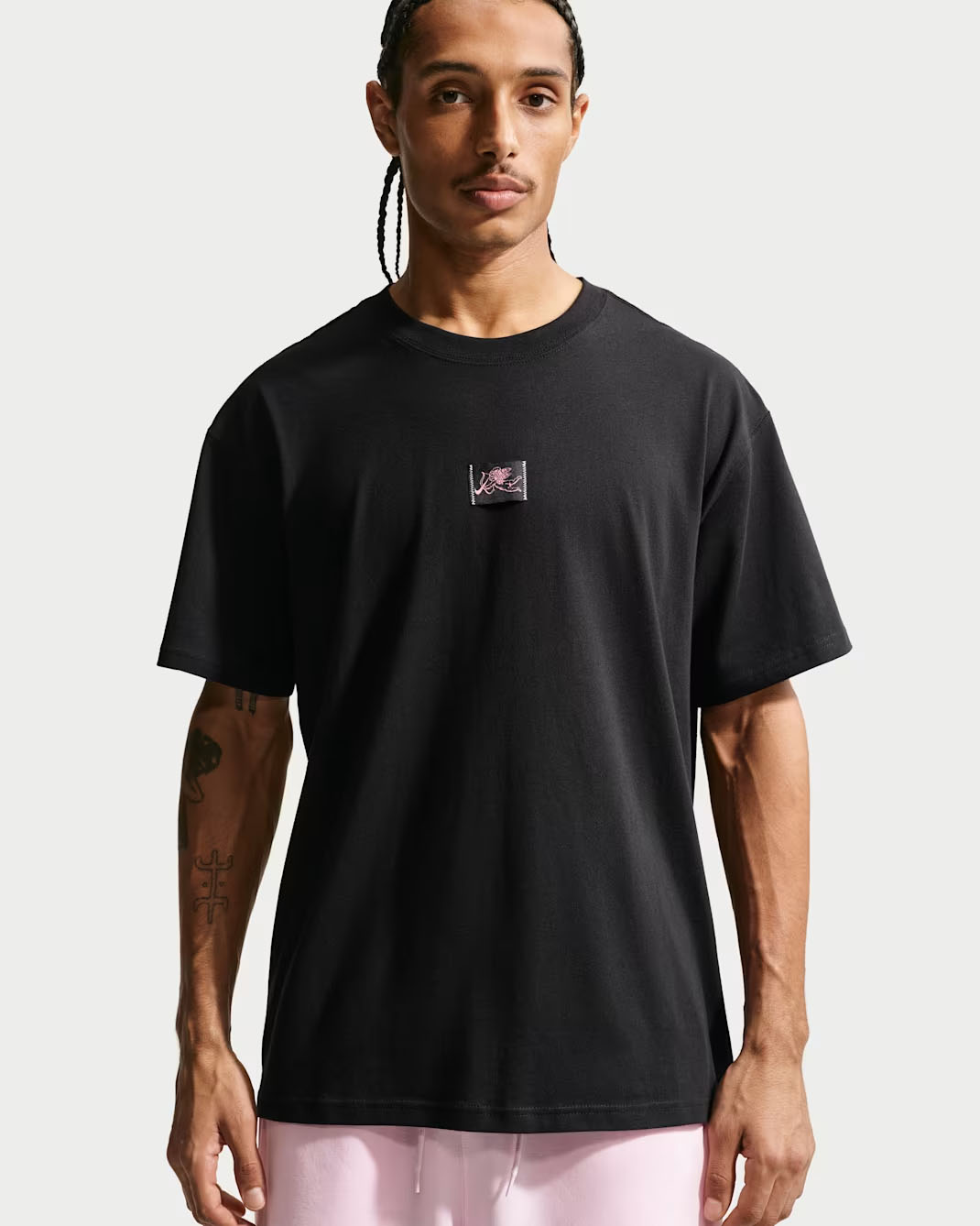 Nike Sportswear Valentines Day Love is in the Air Mens T Shirt Black Pink 1