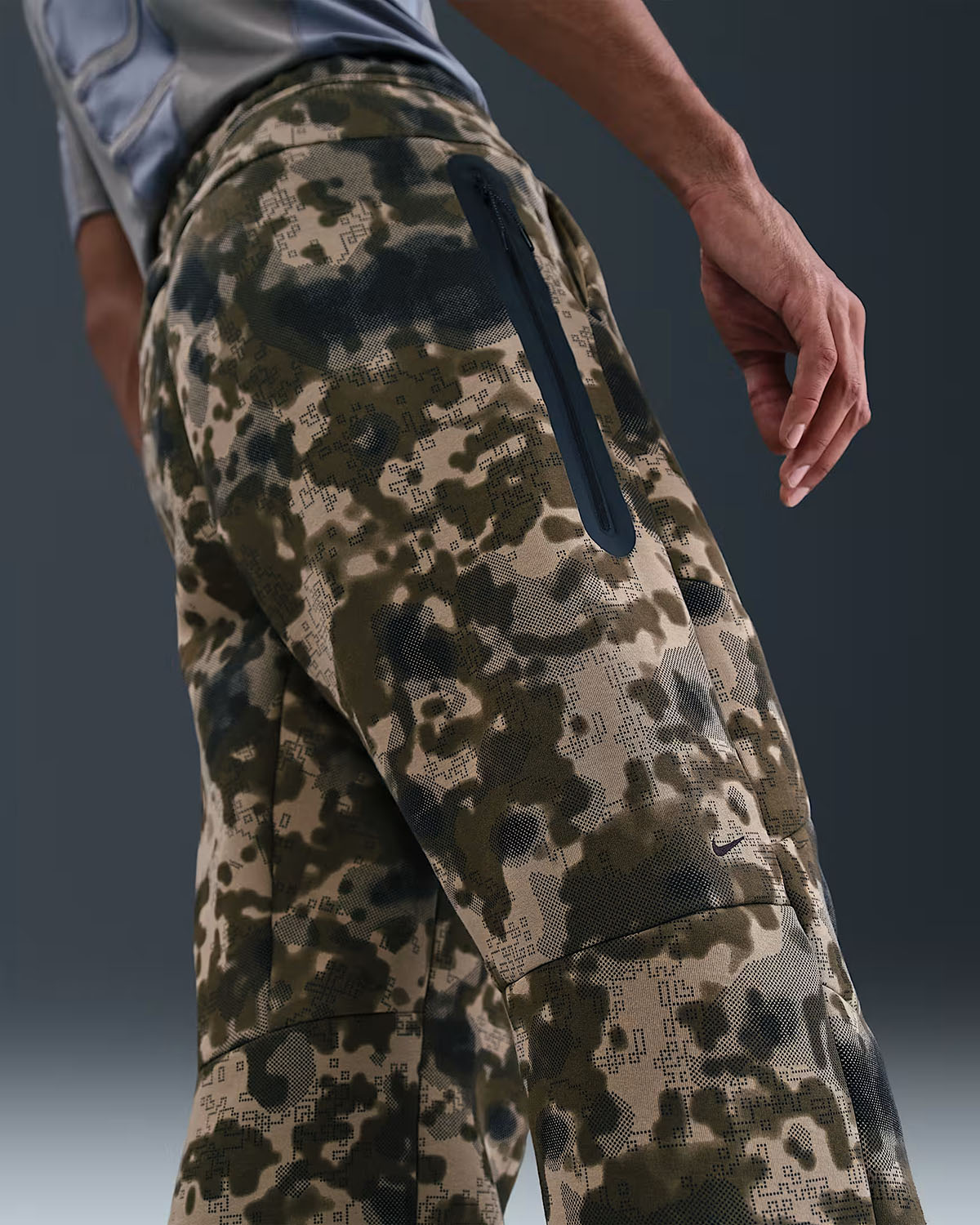 Nike Tech Fleece Mens Camo Open Hem Pants Neutral Olive Black 2