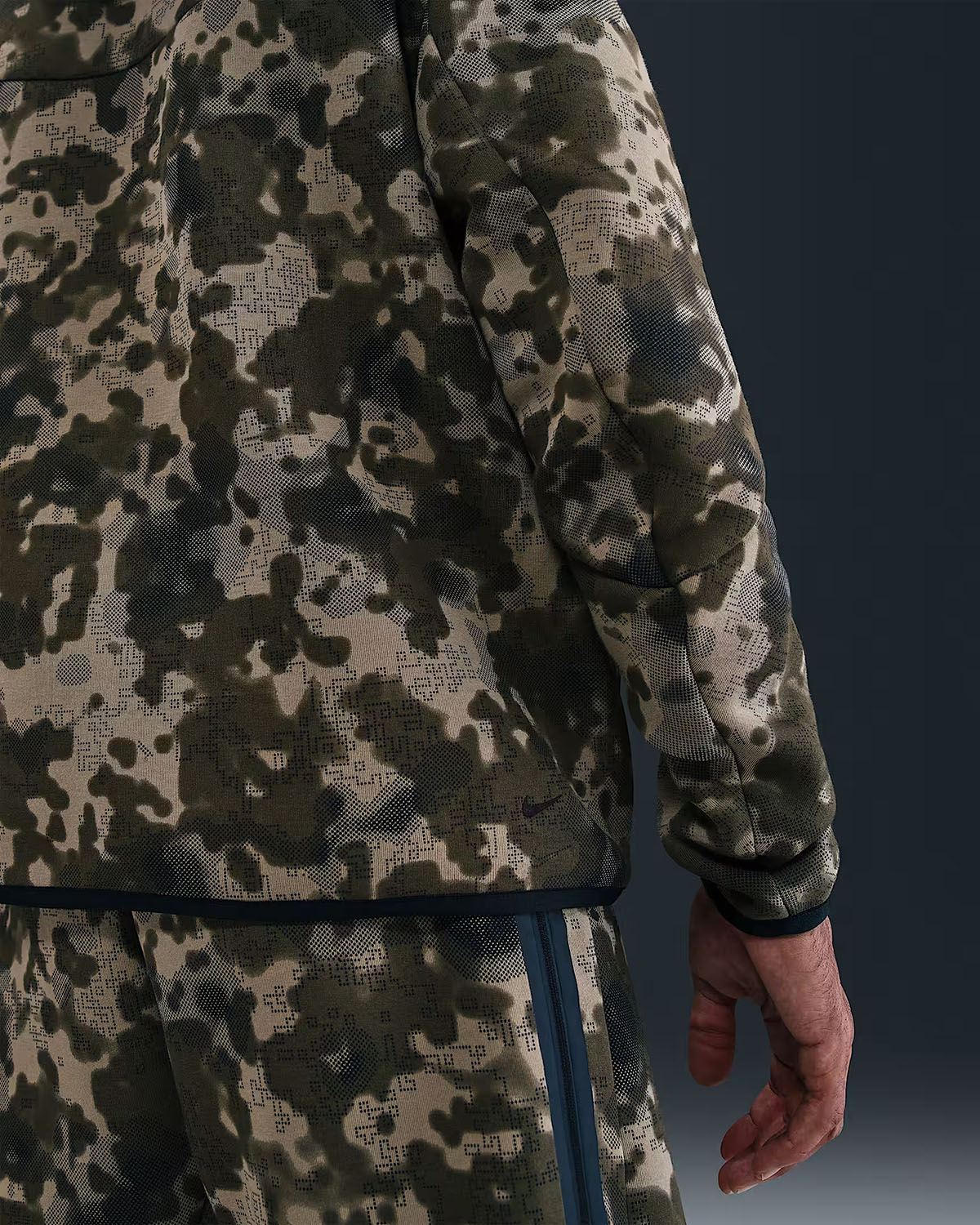 Nike Tech Fleece Mens Full Zip Camo Windrunner Hoodie Jacket Neutral Olive Black 2