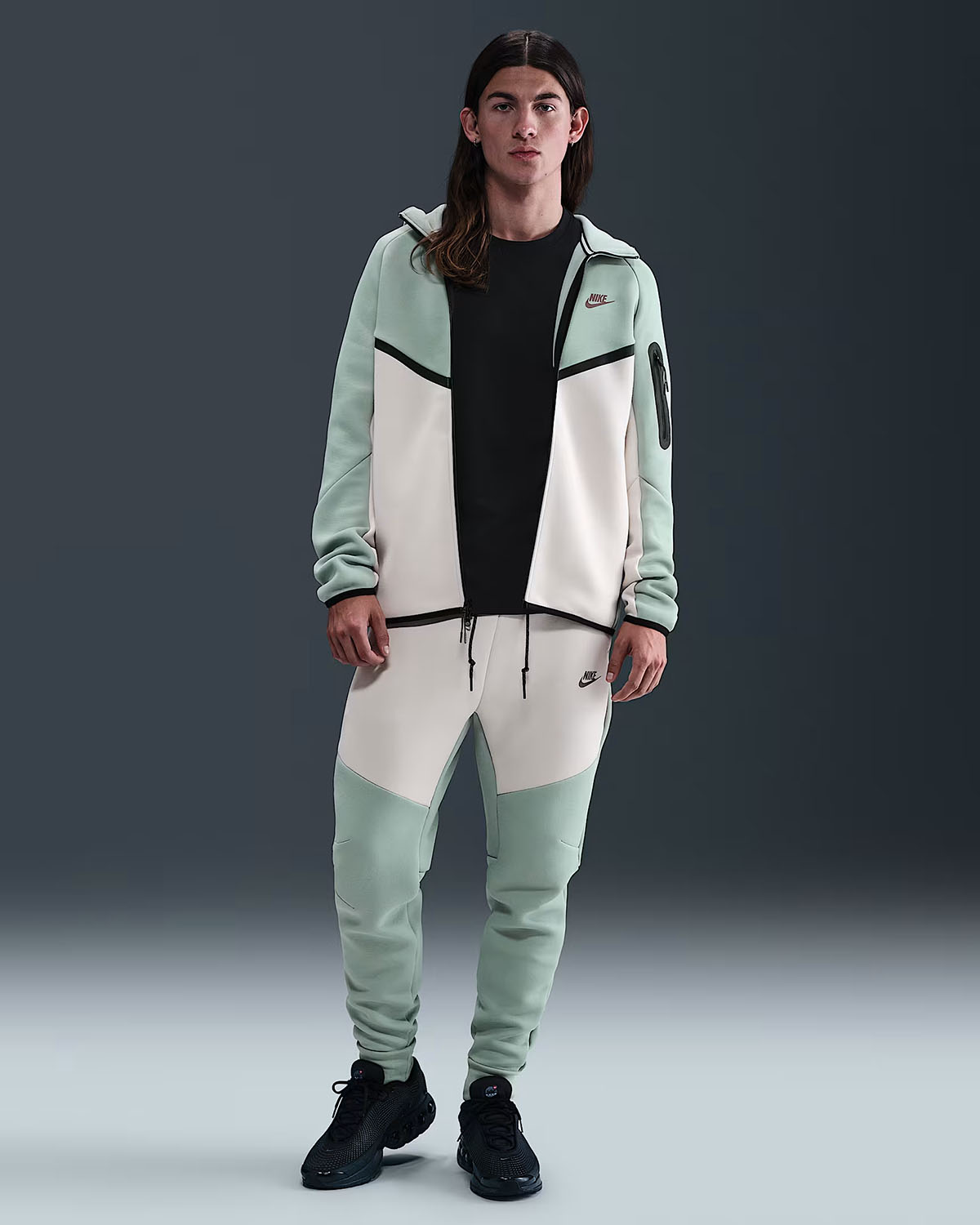 white nike tech fleece tracksuit