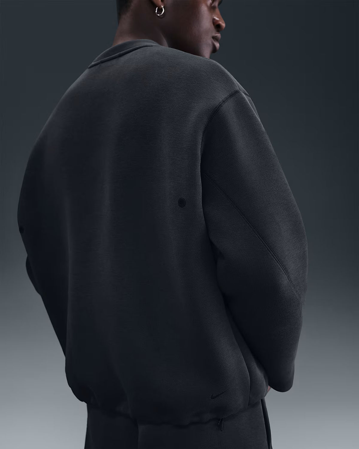 Nike Tech Fleece Mens Loose Fit Crew Sweatshirt Anthracite Black 2