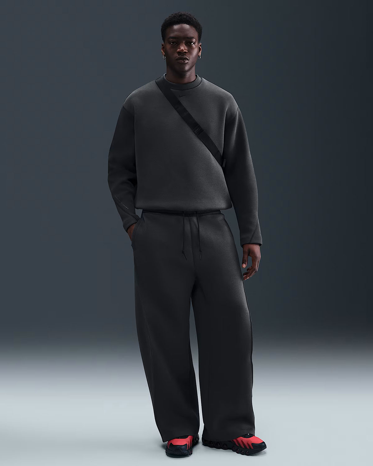 Nike Tech Fleece Mens Oversized Crew Sweatshirt and Open Hem Pants Anthracite Black Outfit