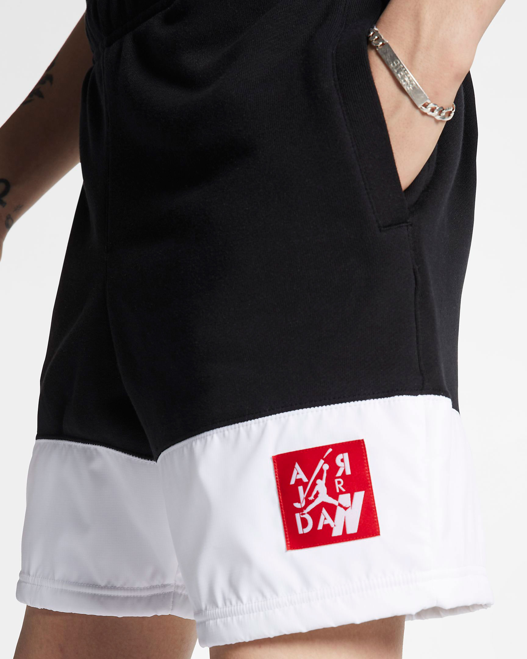 air-jordan-4-bred-2019-shorts-2