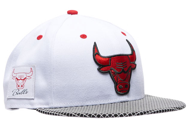 air-jordan-4-fire-red-2020-bulls-hat-3