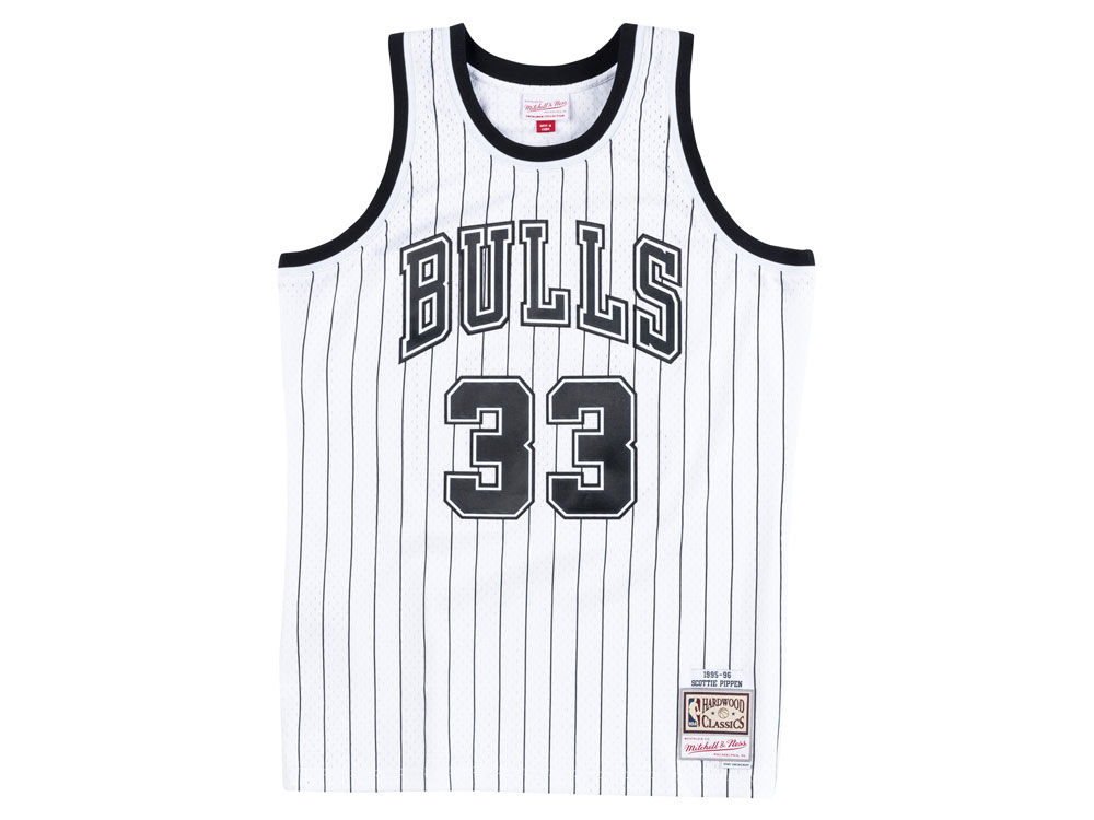 jordan-11-concord-mitchell-ness-bulls-pippen-jersey-1