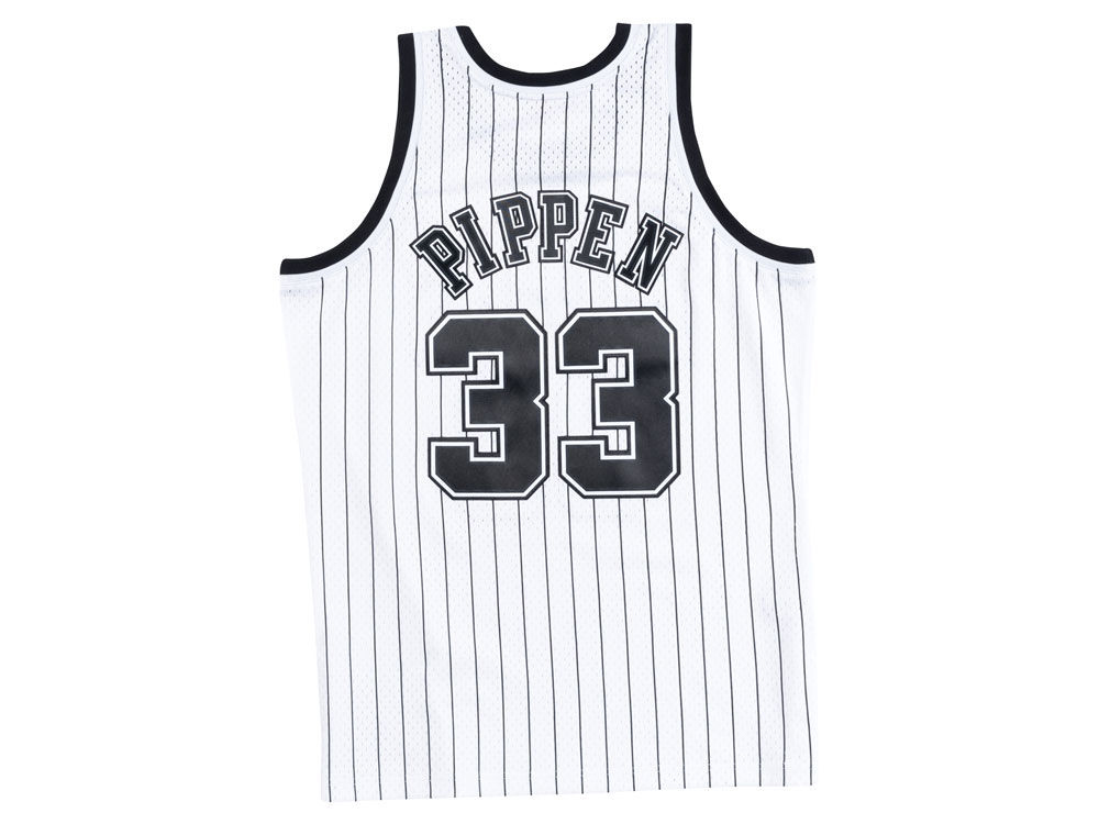 jordan-11-concord-mitchell-ness-bulls-pippen-jersey-2