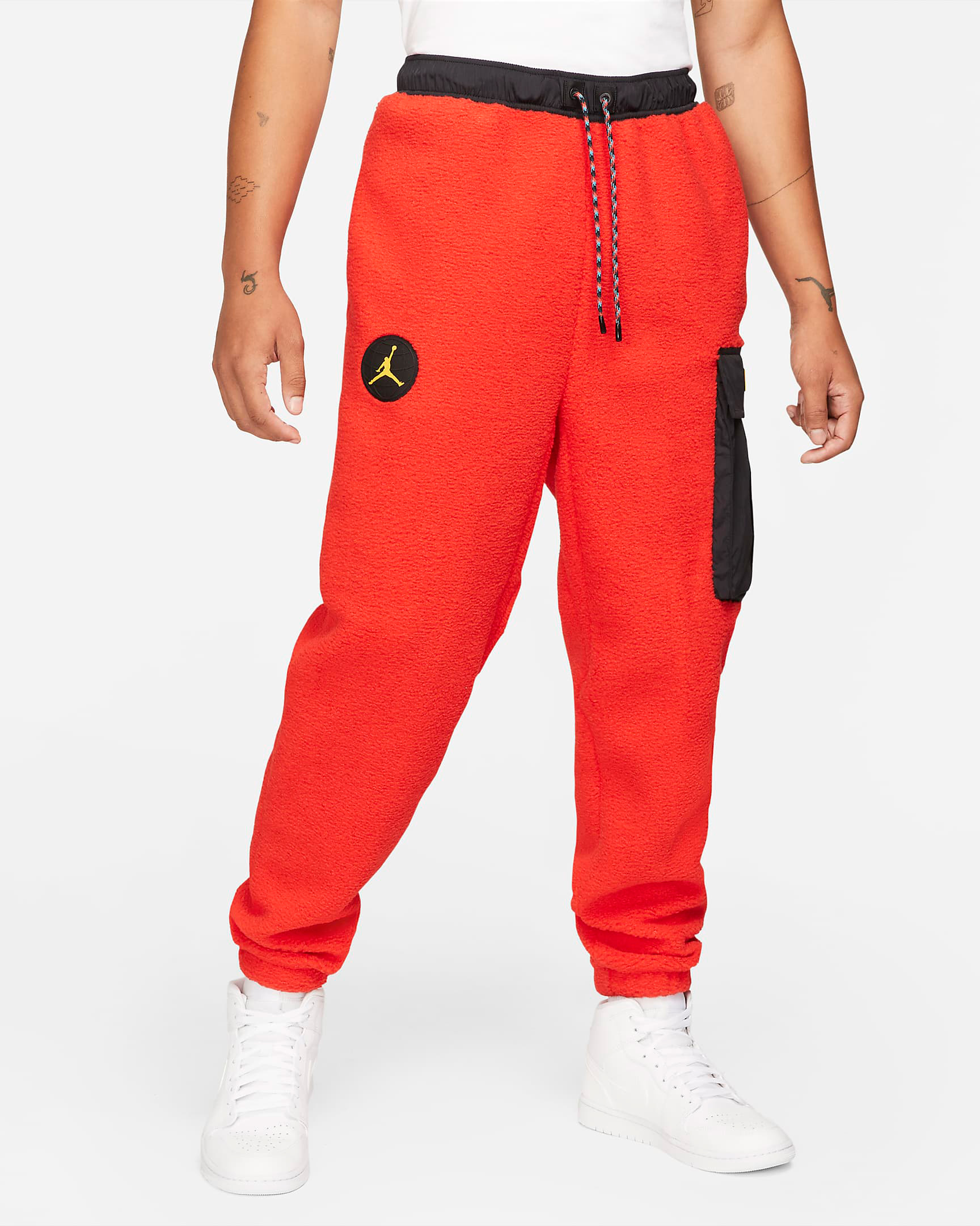 jordan-chile-red-essentials-mountainside-fleece-pants-1