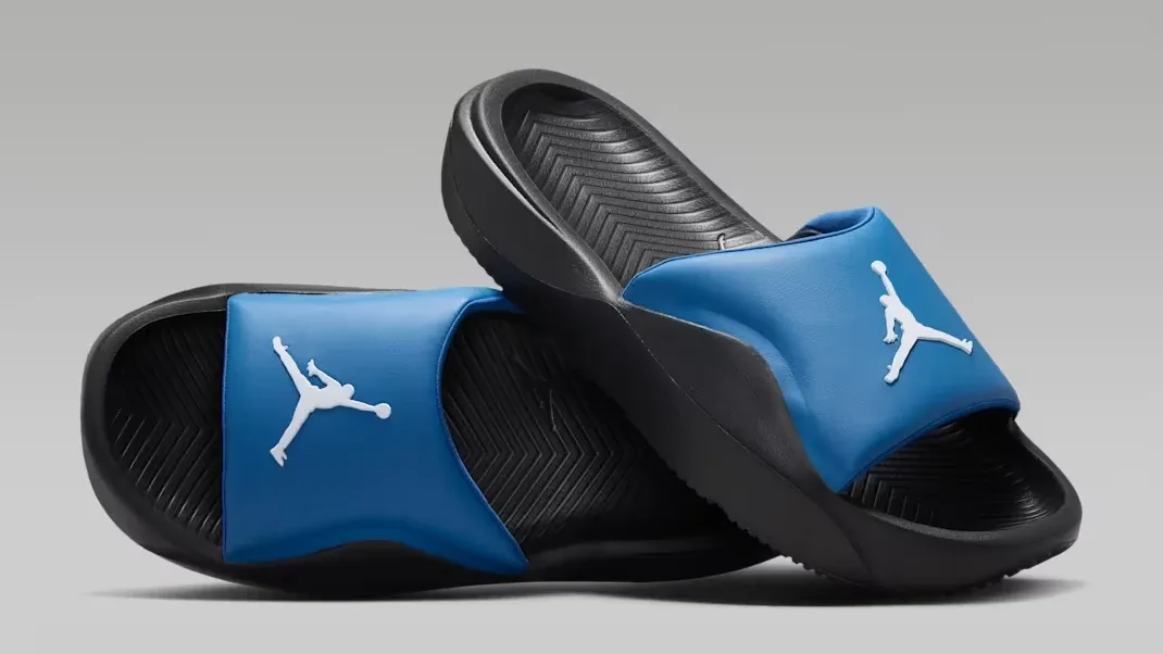 Jordan Franchise slides in a True Blue colorway