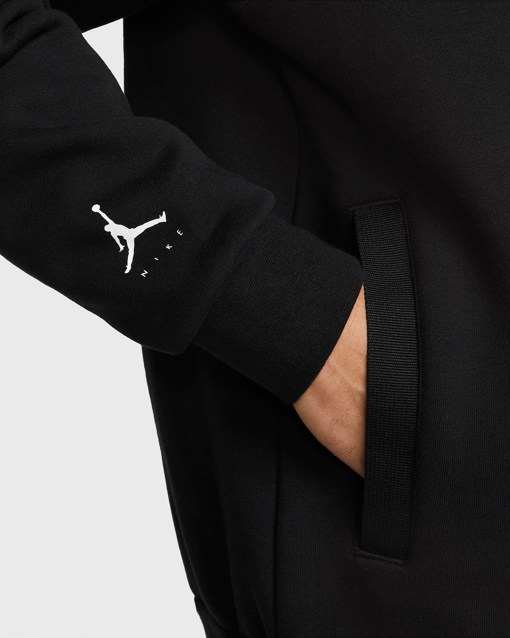 jordan-jumpman-crew-sweatshirt-black-white