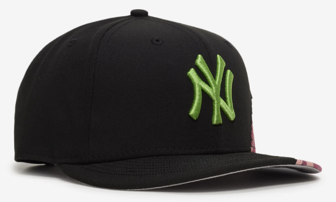 New Era New York Yankees Brain 9FIFTY black snapback hat featuring lime green embroidered NY logo and pink Halloween brain graphics.