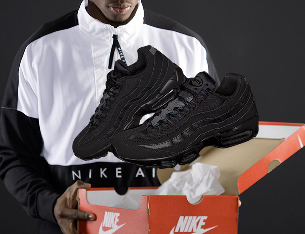 nike-air-max-95-triple-black-and-jacket