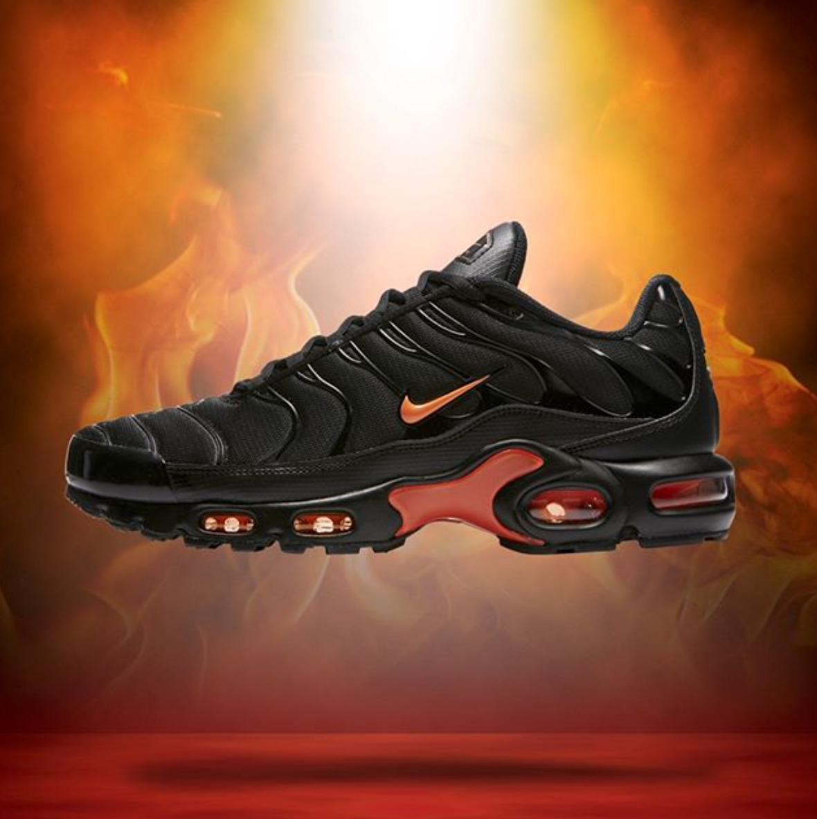 nike-air-max-plus-mercurial-black-orange