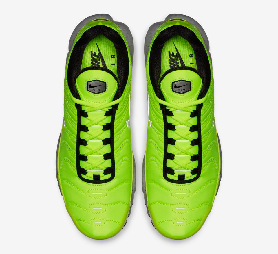 nike-air-max-plus-volt-wolf-grey-2