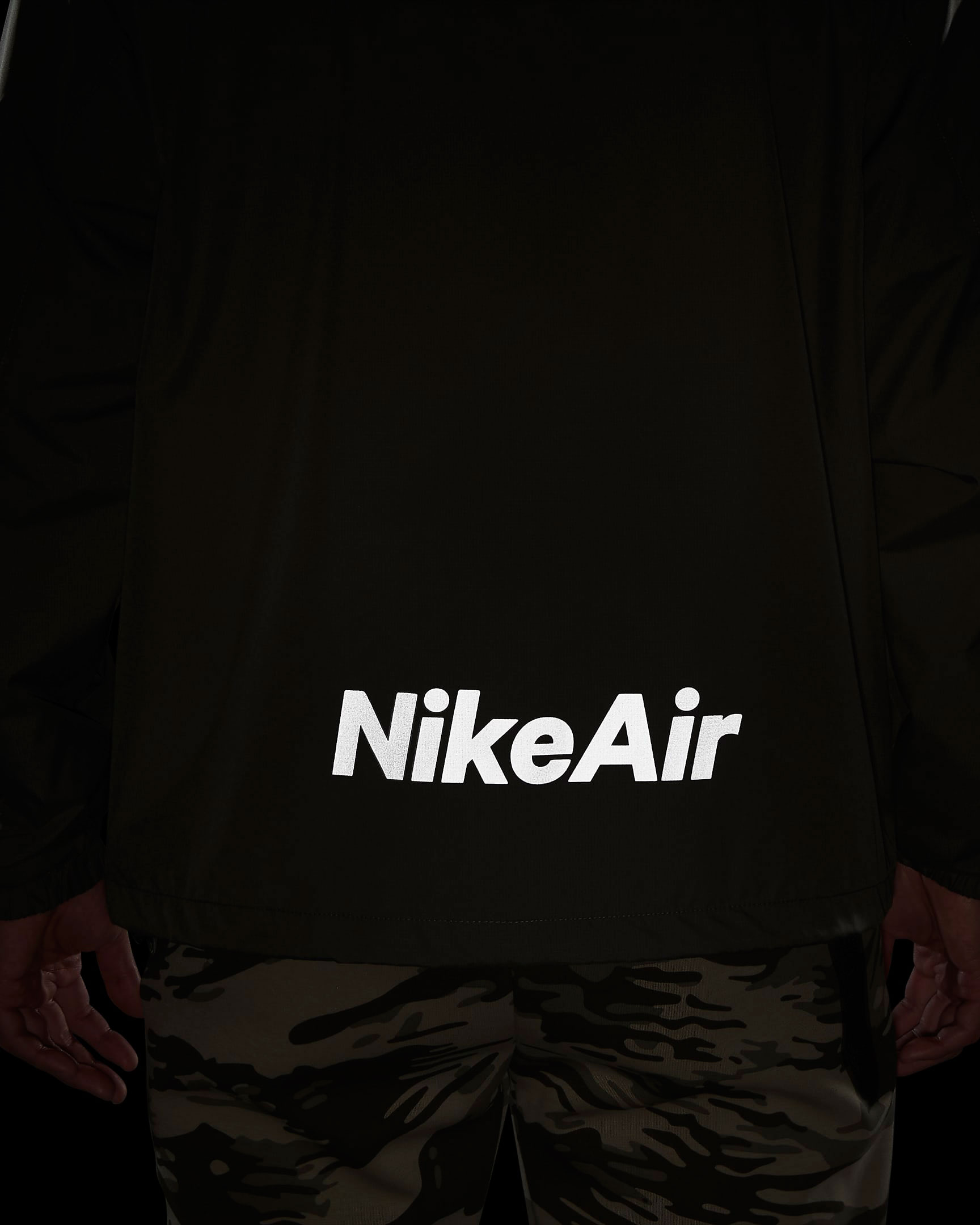 nike-air-reflective-jacket-twilight-marsh-3