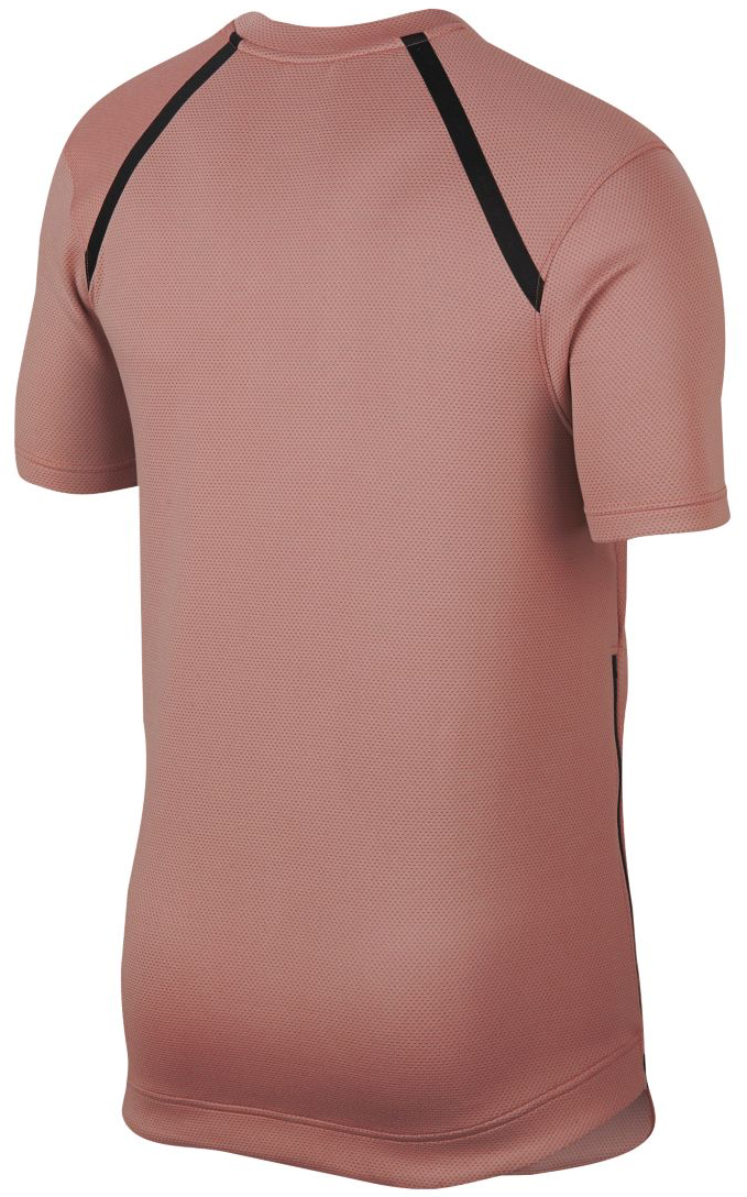 nike-lebron-15-hollywood-rust-pink-shirt-match-2