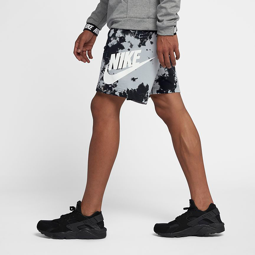 nike-sportswear-printed-shorts-2