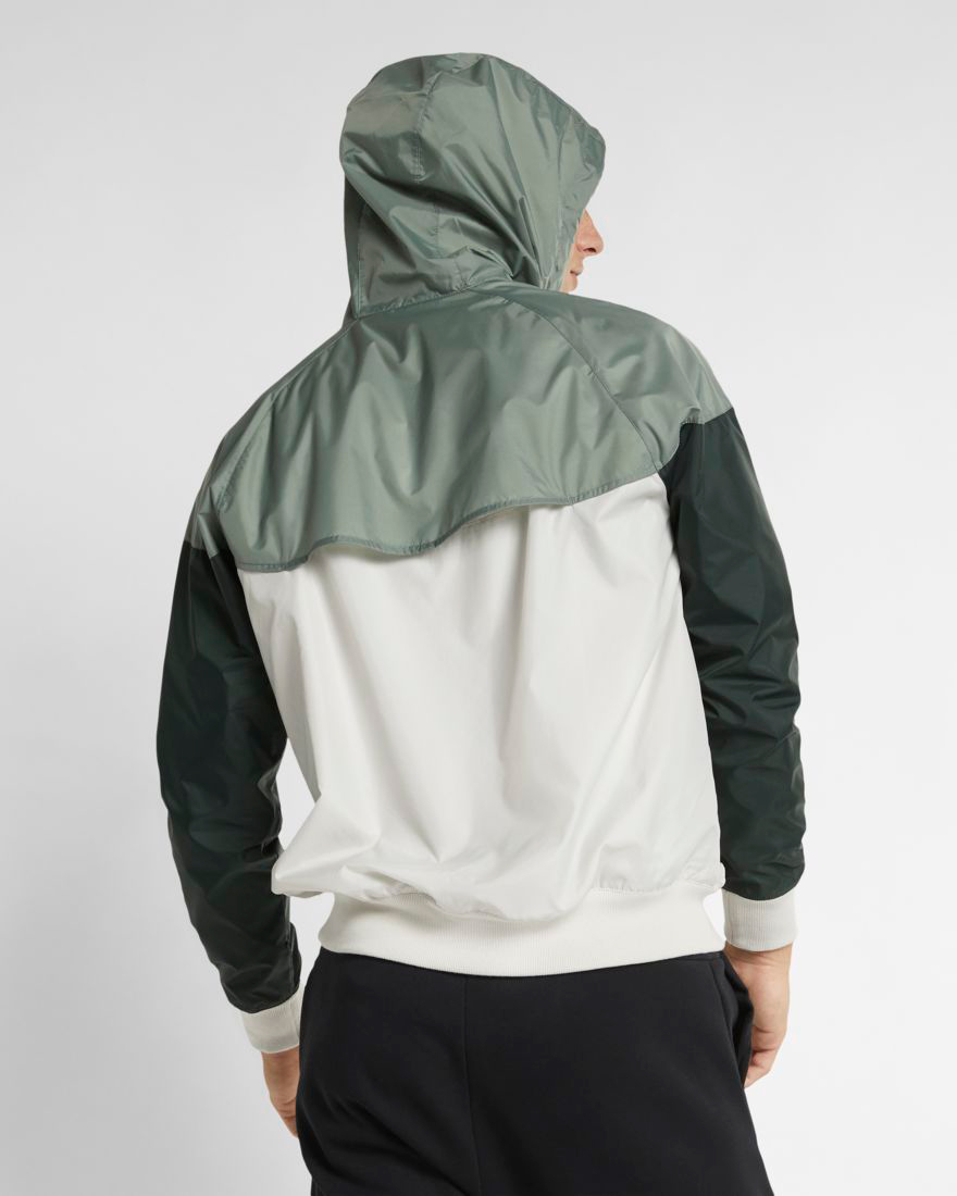 nike windrunner 2019