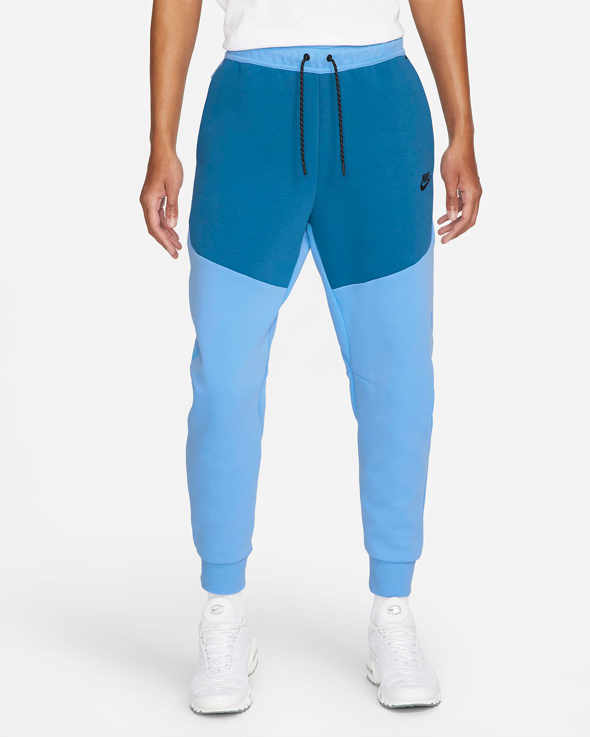 nike-tech-fleece-joggers-university-blue-dark-marina-black-1